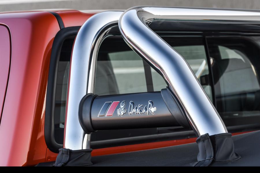Детали экстерьера Toyota Hilux Dakar Double Cab 2018 года  (ZA) (фото 18 из 40)